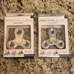 Vibe Metallic Spinner - Shiny Silver